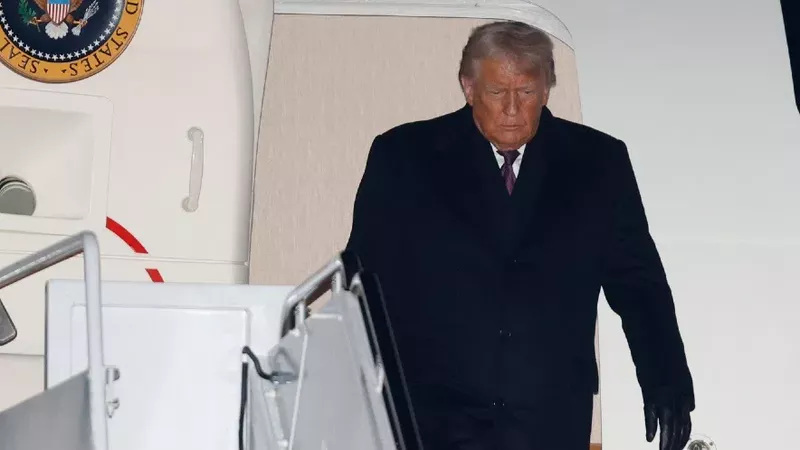 Trump threatens Canada with 100% tariffs over trade deal with China