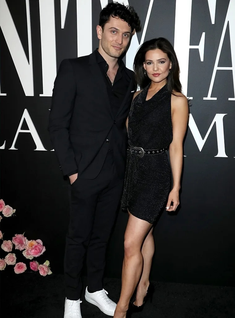 <p>Danielle Campbell & Colin Woodell</p>