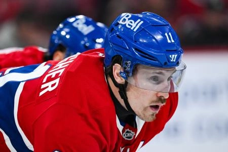 Jan 12, 2026; Montreal, Quebec, CAN; Montreal Canadiens right wing Brendan Gallagher (11) waits for a face-off against the Vancouver Canucks during the third period at Bell Centre. Mandatory Credit: David Kirouac-Imagn Images