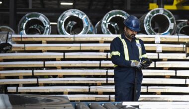 Unemployment rate jumps to 6.8% as more workers look for jobs - Toronto Star