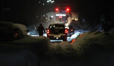 Toronto snowstorm: Snow day for many in southern Ontario; record-breaking snowfall causing delays, closures on TTC; police warn of dangerous road conditions - thestar.com