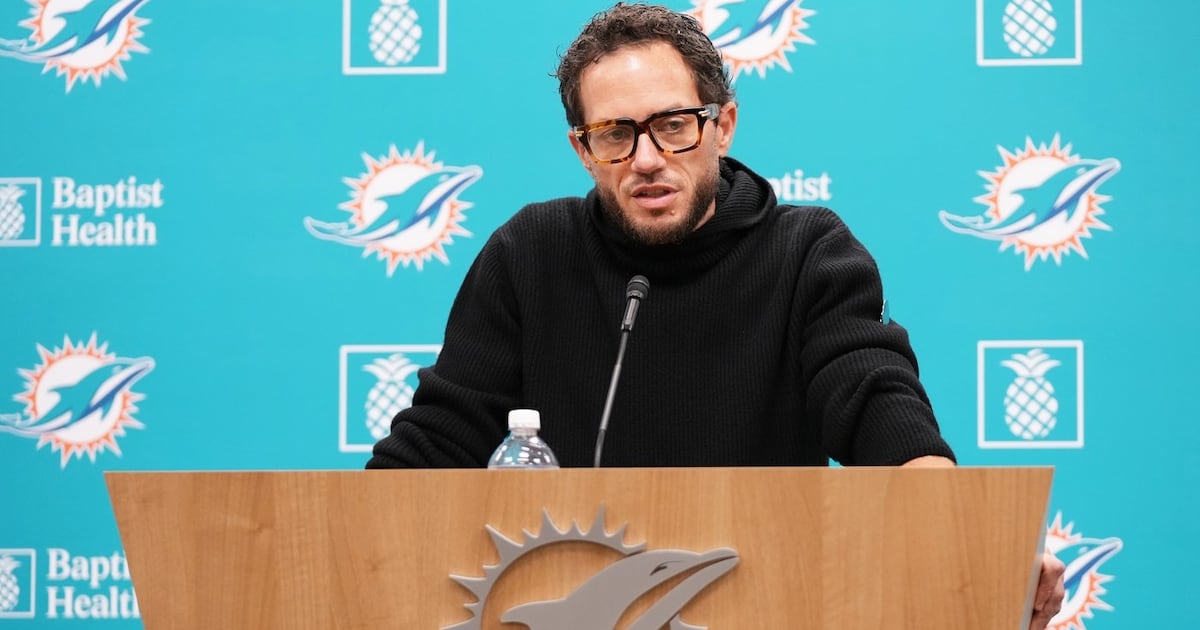 Los Angeles Chargers expected to hire Mike McDaniel as OC