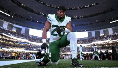New York Jets' Breece Hall questionable for season finale against Bills, Isaiah Williams voted team MVP
