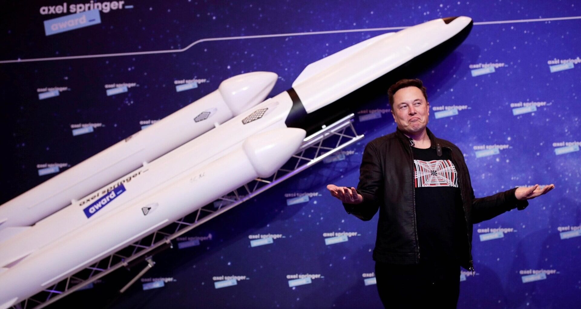 Photo: Hannibal Hanschke-Pool