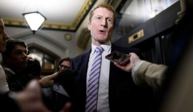 Ottawa, Meta remain in talks to restore news after ban tied to online bill - National