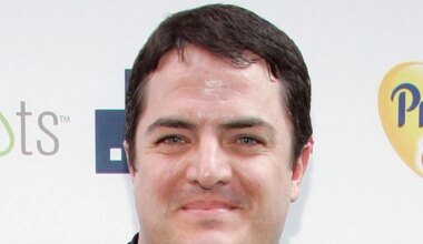 'Grey's Anatomy' Star Steven W. Bailey Says Shocking Diagnosis Made Him Start Using Wheelchair