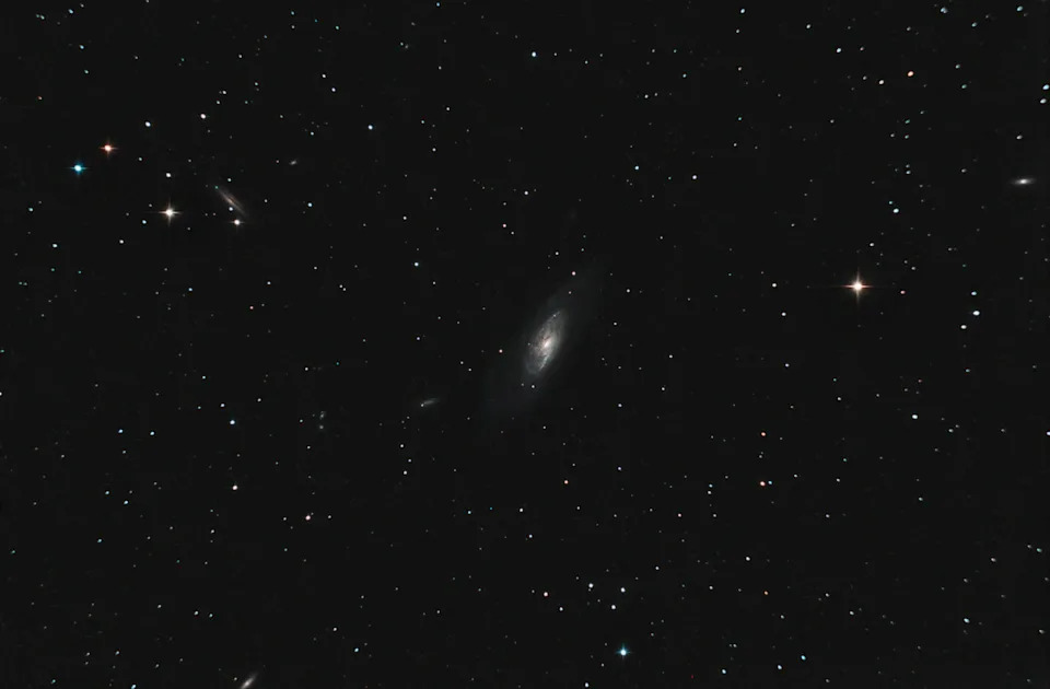 M106 is a spiral galaxy similar to the Andromeda Galaxy, with sweeping arms and a bright center. Credit: <a href="https://flickr.com/photos/zamb0ni/3456473921/in/photolist-2ofQAdo-2iL6n5T-24aJR7B-2kNgJL5-2nGh9VX-2nbSJ74-24e1CMB-RptEsJ-2roVckC-2n16Y5L-2jk1woB-qnyCV-2irkaUN-2jrqATJ-2q44roM-pTCjX-2q92kuL-2kv2ddd-bXfzpt-2kc6fLz-2gBF3NE-bXfzqz-6grkie-2q931oL-6grkgX-e9Ceqc-2ou5msY-KmvqnU-9ZbzZd-2hgPYbj-2pNU8hp-2r9oLbd-2qhqnoL-2qS5A5v-23ypMj3-2kSM9QJ-DJvjkk-E9basz-2nkough-VUAX1Y-2naJbMT-2eqEFjA-2pzFp6B-2pzHDtQ-2pzGmFg-2iTpnmb" rel="nofollow noopener" target="_blank" data-ylk="slk:zAmb0ni (Flickr, CC BY-NC-SA 2.0);elm:context_link;itc:0;sec:content-canvas" class="link ">zAmb0ni (Flickr, CC BY-NC-SA 2.0)</a>