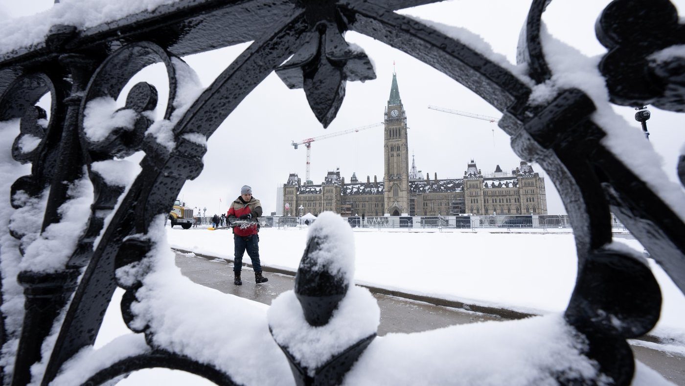 Jobs, economy top voters' priorities at the end of a turbulent 2025: Nanos poll