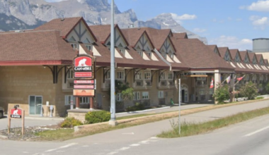 ‘Poisoned in a pool’: Children fall ill in Canmore, Alta., hotel pool - CTV News