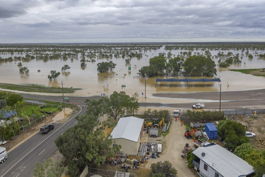 floodwater encroaching upon the town of winton january 2026