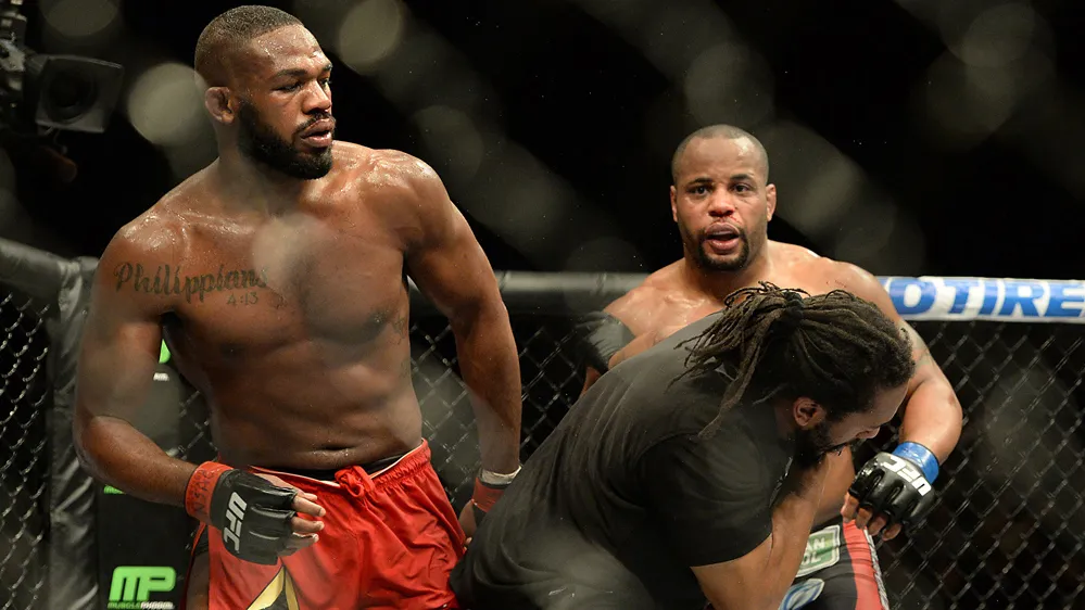 Jon Jones gives Daniel Cormier first UFC loss