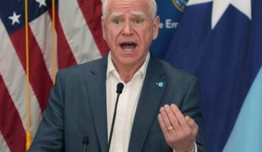 U.S. federal, Minnesota officials offer starkly different messages on Alex Pretti’s death - National