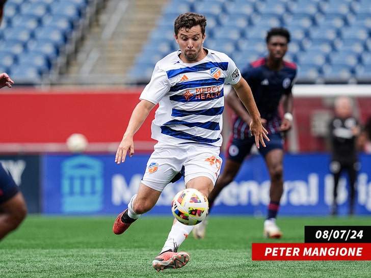 peter mangione sub getty swipe