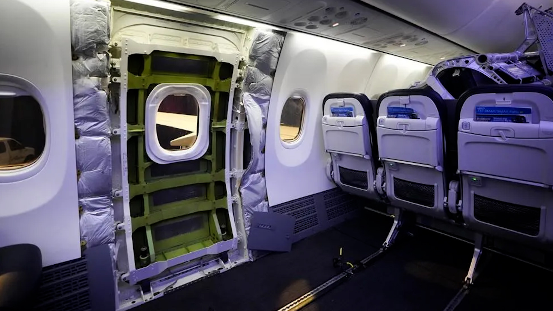 Click to play video: 'US Department of Justice opens criminal investigation over Alaska Airlines mid-flight door blowout'