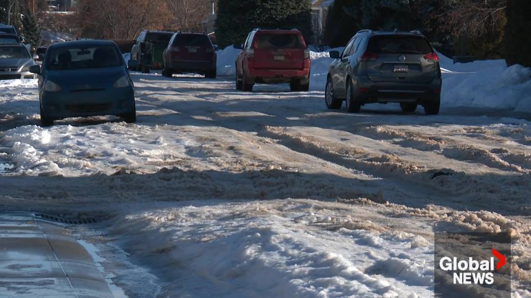 Click to play video: 'Edmonton mayor joins Global News Morning to talk about snow removal'