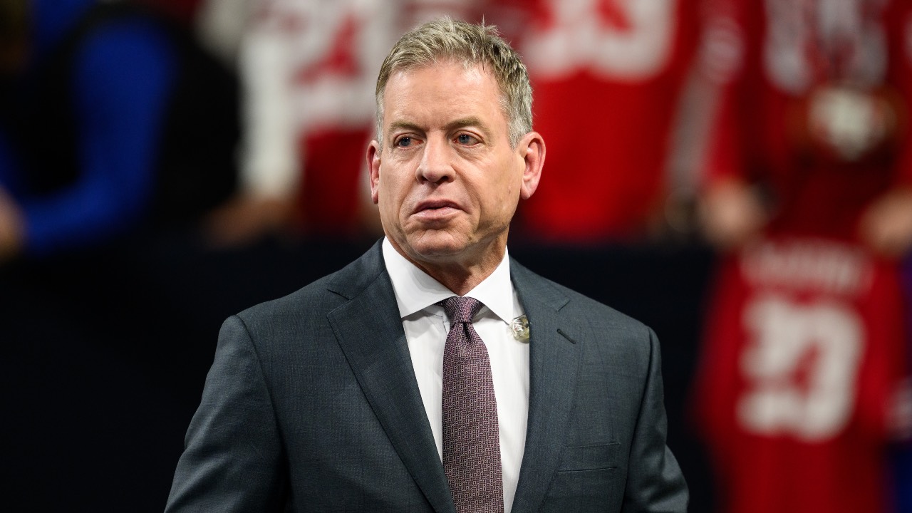 Report: Hall of Fame QB Troy Aikman to help with Dolphins' GM search