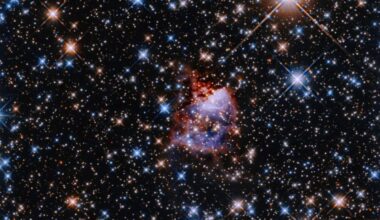 Hubble peers through thick dust to capture hidden young stars