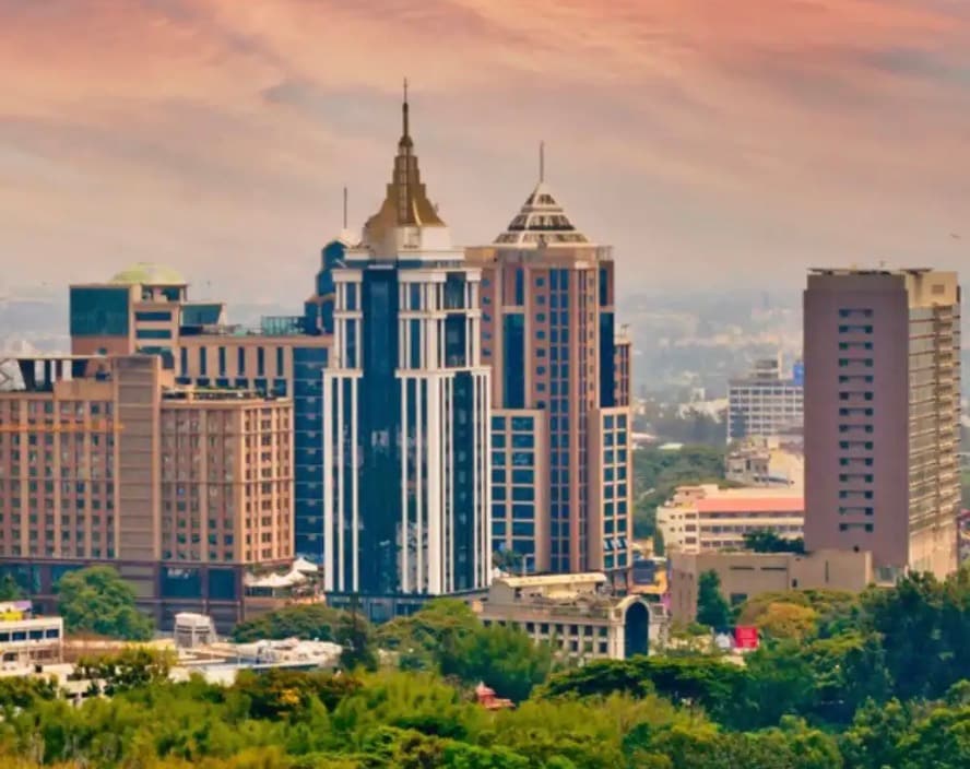 Bengaluru, often hailed as India’s Startup Capital, boasts the highest concentration of startups spanning sectors like technology, fintech, edtech, healthtech, biotech, e-commerce, AI, and SaaS. With global tech giants, venture capital firms, incubators, and accelerators in the mix, the city offers a thriving ecosystem that fuels entrepreneurship and innovation.