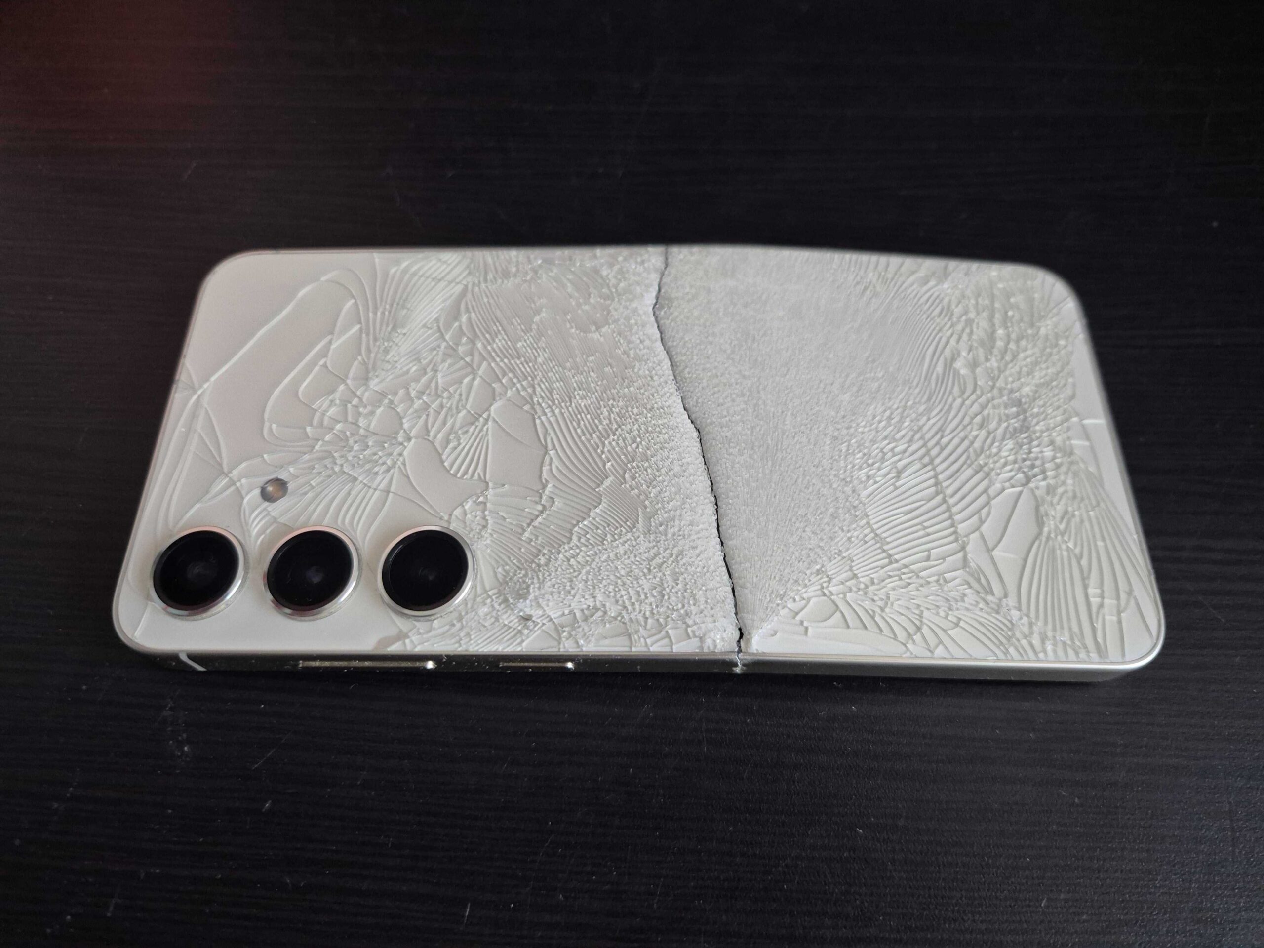 Broken Samsung Galaxy S24 Plus 2 Broken Samsung Galaxy S24 Plus 2