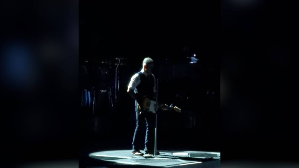 Click to play video: 'Bruce Springsteen calls Trump administration ‘corrupt, incompetent, and treasonous’ during UK concert'