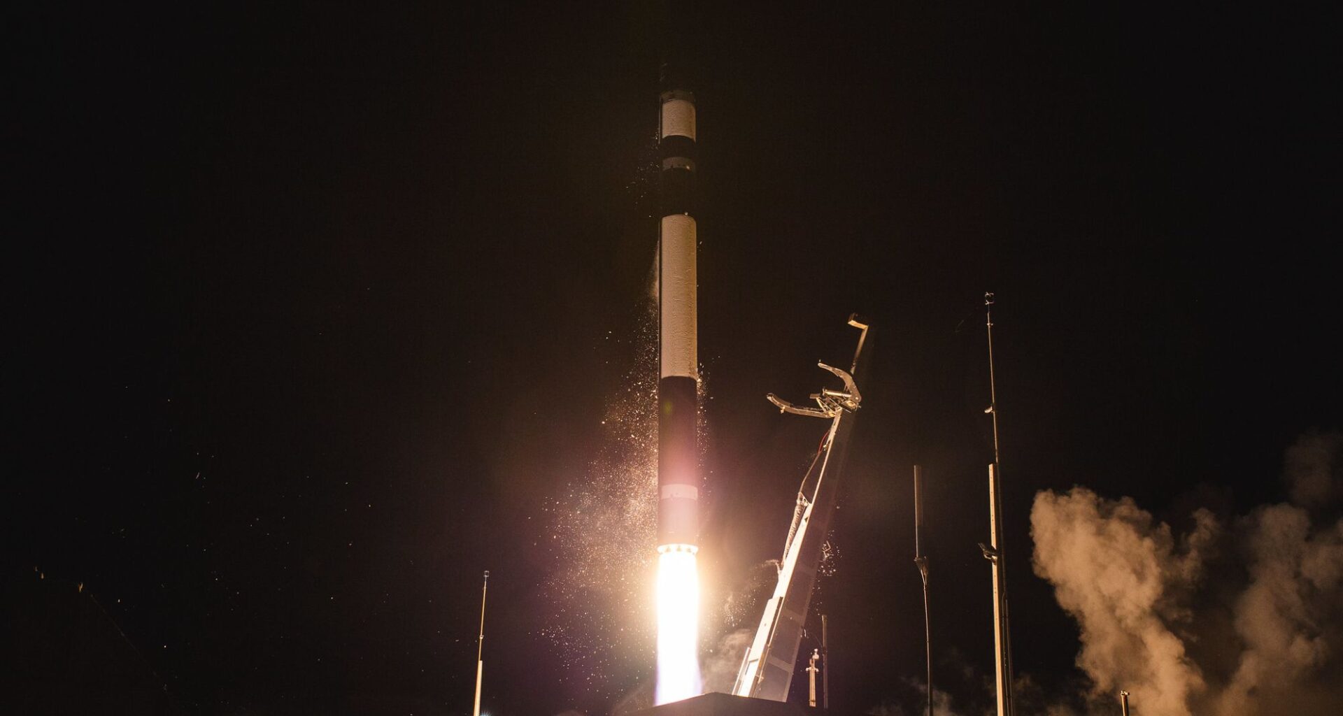 Rocket Lab launches its 1st mission of 2026, sending 2 satellites to orbit