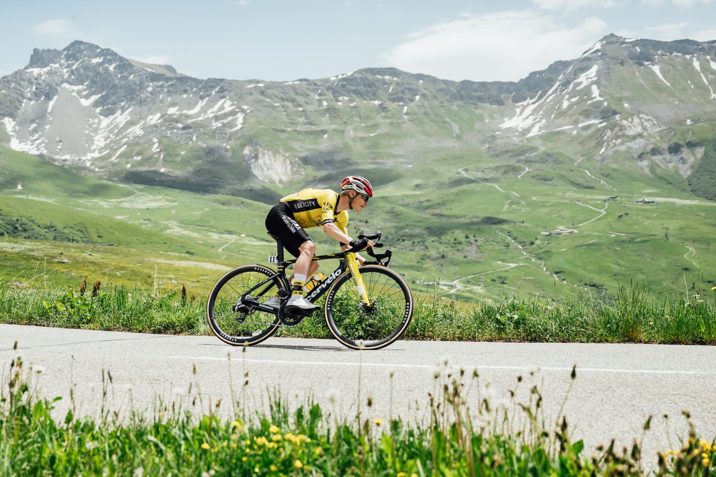 Vingegaard en route to second overall in the 2025 Critérium du Dauphiné (Photo: Chris Auld)
