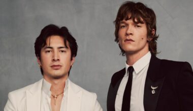 Hudson Williams and Connor Storrie of ‘Heated Rivalry’ Brought Heartthrob Energy to the 2026 Golden Globes