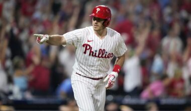 Reports: J.T. Realmuto re-signs with Phillies on three-year, $45M deal
