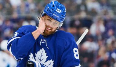 Maple Leafs' Nylander exits vs. Golden Knights with lower-body injury