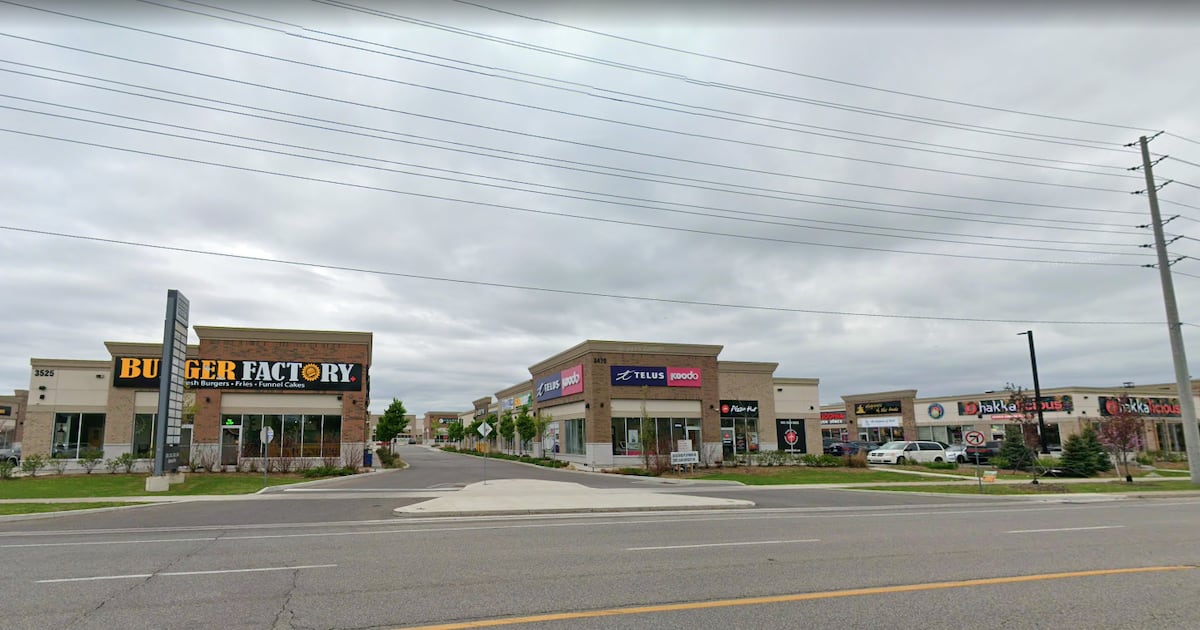 Ridgeway Plaza restaurants to be capped amid concerns about parking