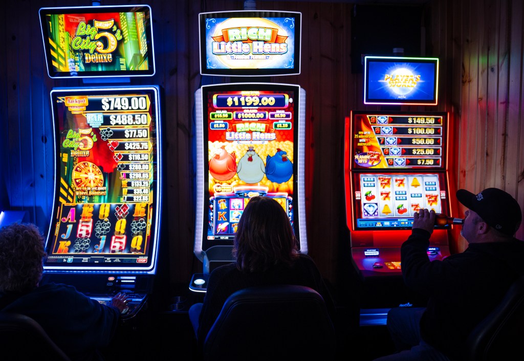 Chicago video gambling legalization in flux