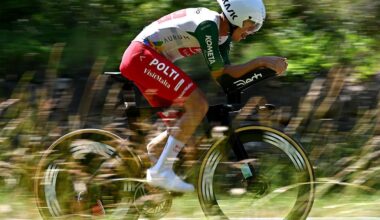 Germ&aacute;n Dar&iacute;o G&oacute;mez during a 2025 race