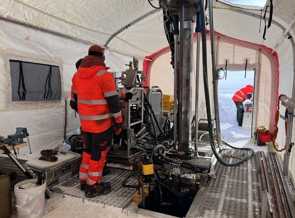 Photograph of the drill used to collect the core of bedrock from beneath the earth.