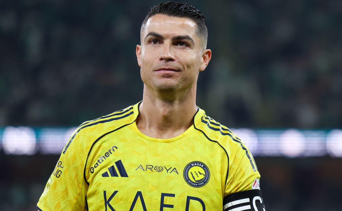 Cristiano Ronaldo sends encouraging message to Al Nassr after losing streak ends amid Al Shabab referee complaint