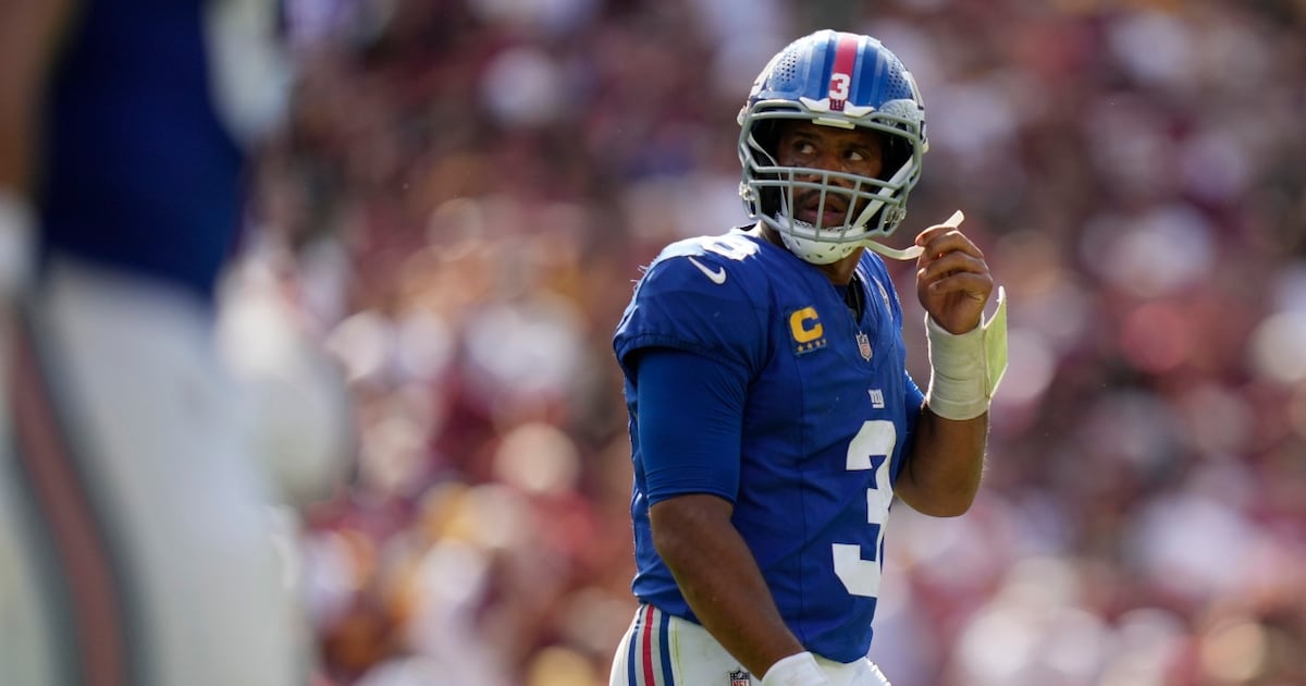 Russell Wilson swaps agents, 'not blinking' on playing in NFL