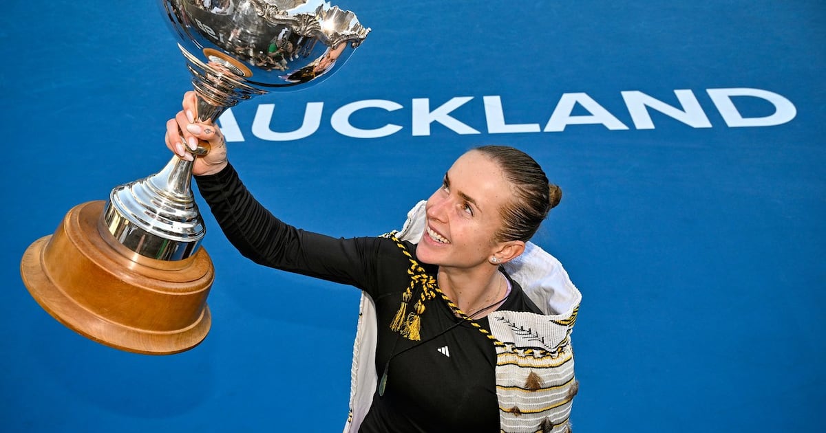Elina Svitolina beats Wang Xinyu to win her 19th WTA Tour title in Auckland