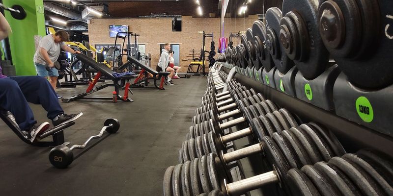 A new year often comes with health and fitness goals, but many people might not know where to start. While traditional commercial gyms are a good option, there are many alternatives depending on what you want to achieve. (Photo: Supplied / Edge Fitness)