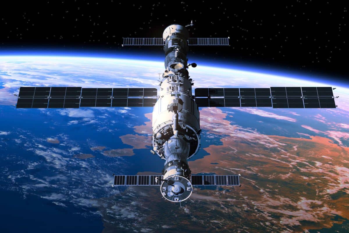 Explosion of a SpaceX satellite