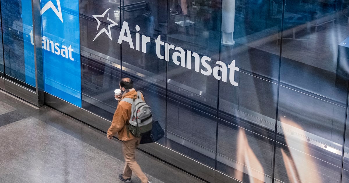 Air Transat loyalty program: Desjardins and Visa