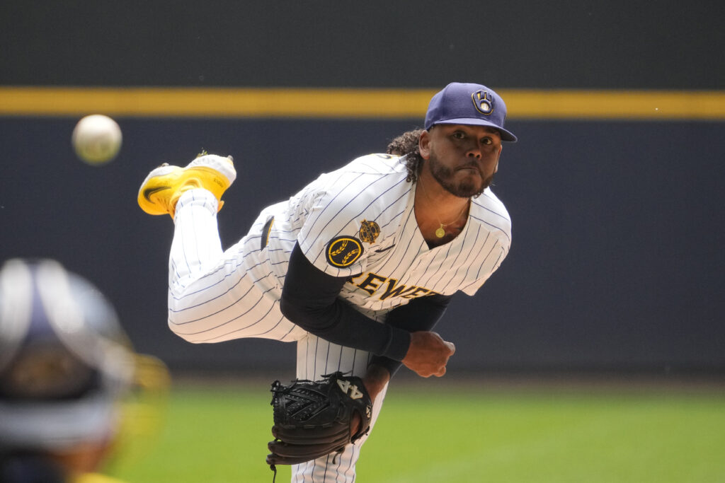 Twins Notes: Peralta, Jeffers, Bullpen