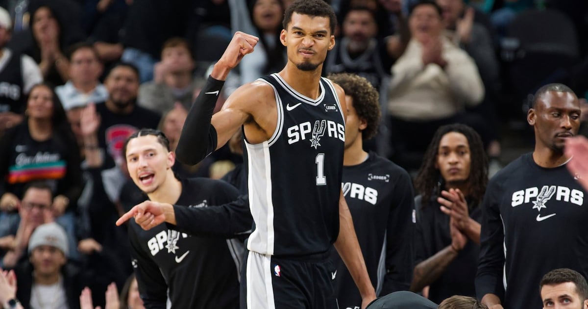 VIctor Wembanyama's MRI shows no ligament damage in hyperextended knee; All-Star to miss Spurs-Pacers game