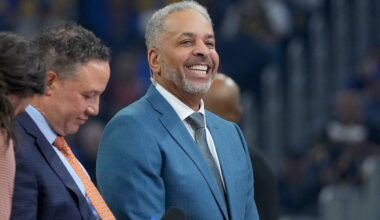 Dell Curry to have his No. 30 jersey retired by Charlotte in March