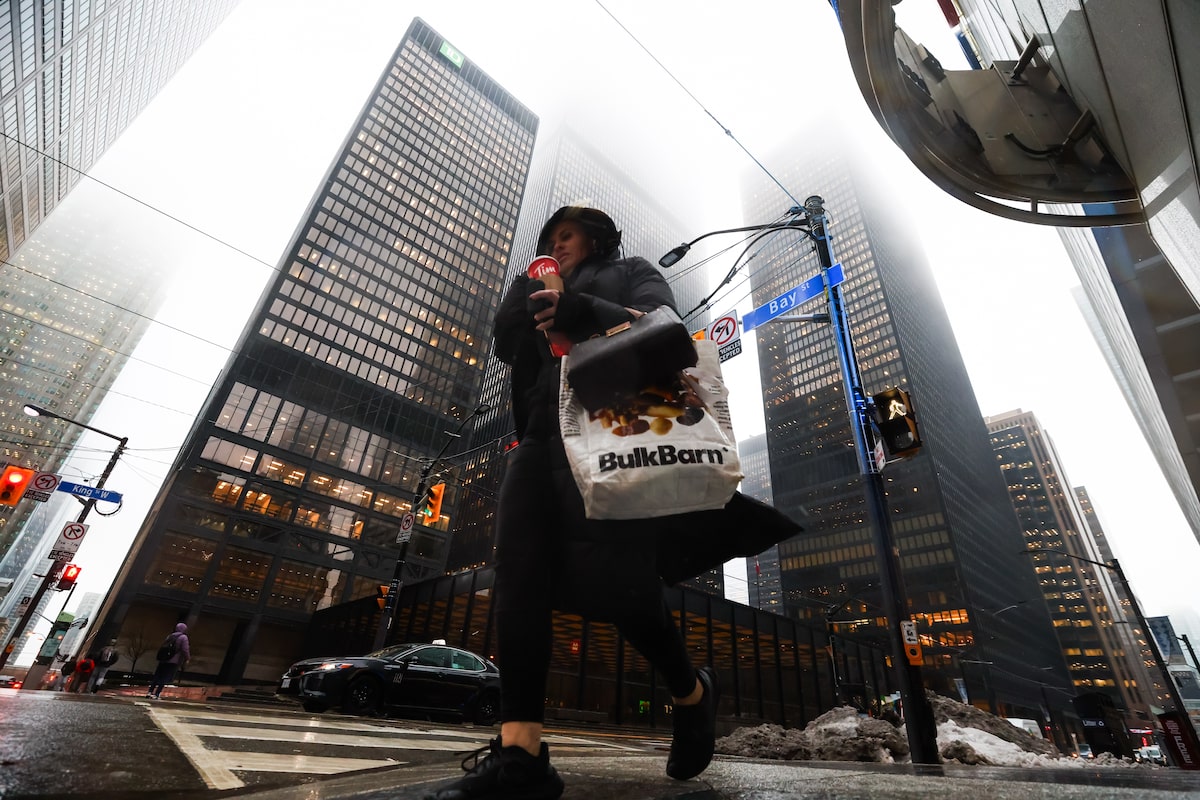 TSX plunges nearly 1,100 points after Trump picks Fed chair