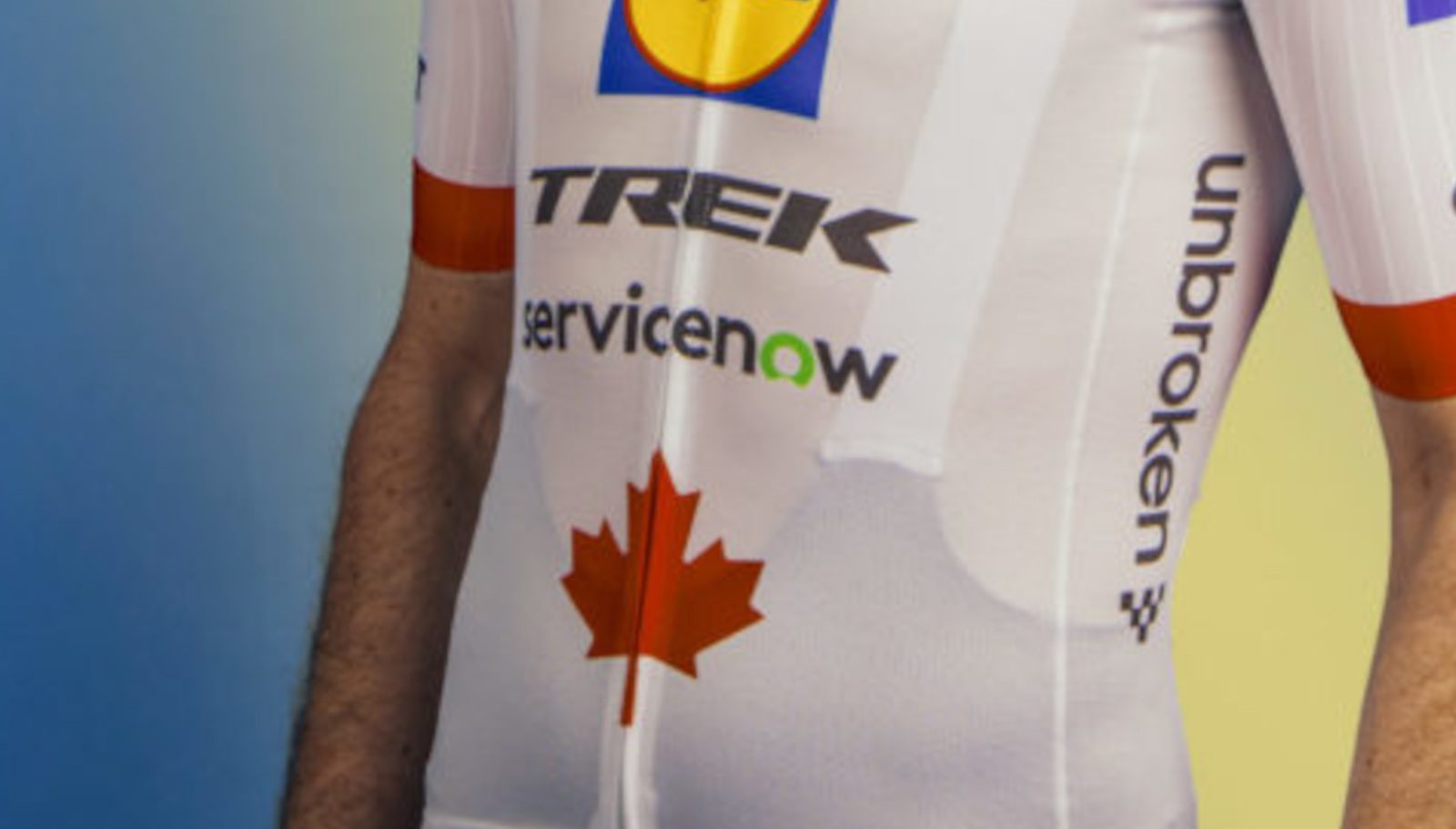Dear Lidl-Trek, please redo Derek Gee-West’s jersey