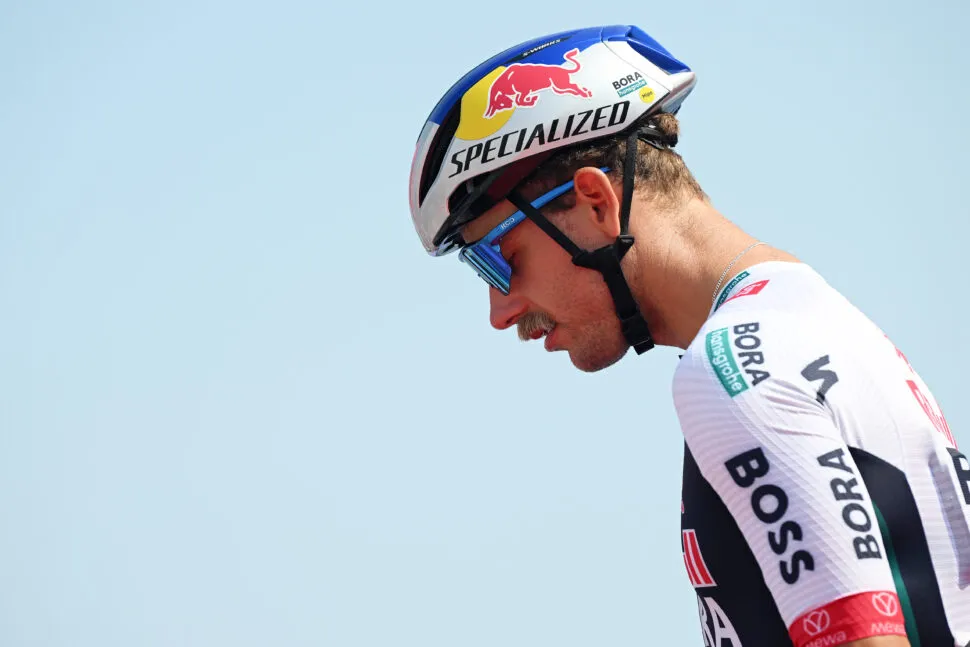 QIDFA, UNITED ARAB EMIRATES - FEBRUARY 20: Sam Welsford of Australia and Team Red Bull - Bora - Hansgrohe prior to the 7th UAE Tour 2025, Stage 4 a 181km stage from Fujairah Qidfa Beach to Umm al Quwain / #UCIWWT / on February 20, 2025 in Fujairah Qidfa Beach, United Arab Emirates. (Photo by Dario Belingheri/Getty Images)