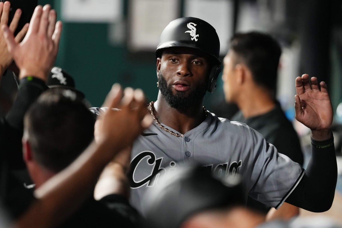 Mets bolster outfield defense by acquiring Luis Robert Jr. from White Sox