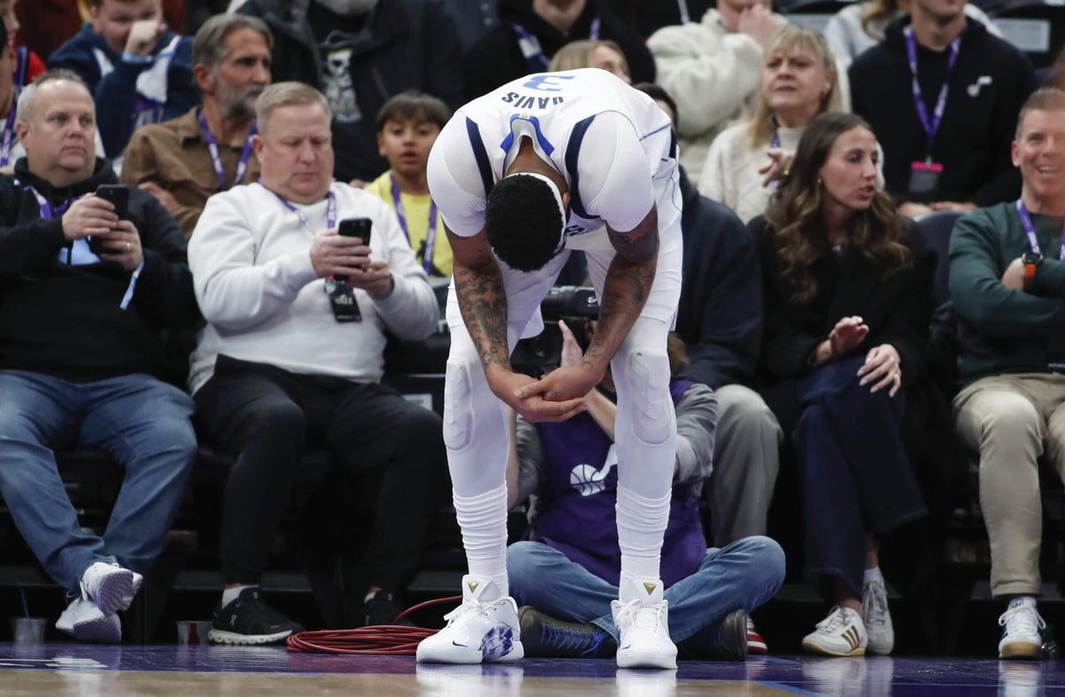 Mavericks’ Anthony Davis likely to miss several weeks with hand injury: Source