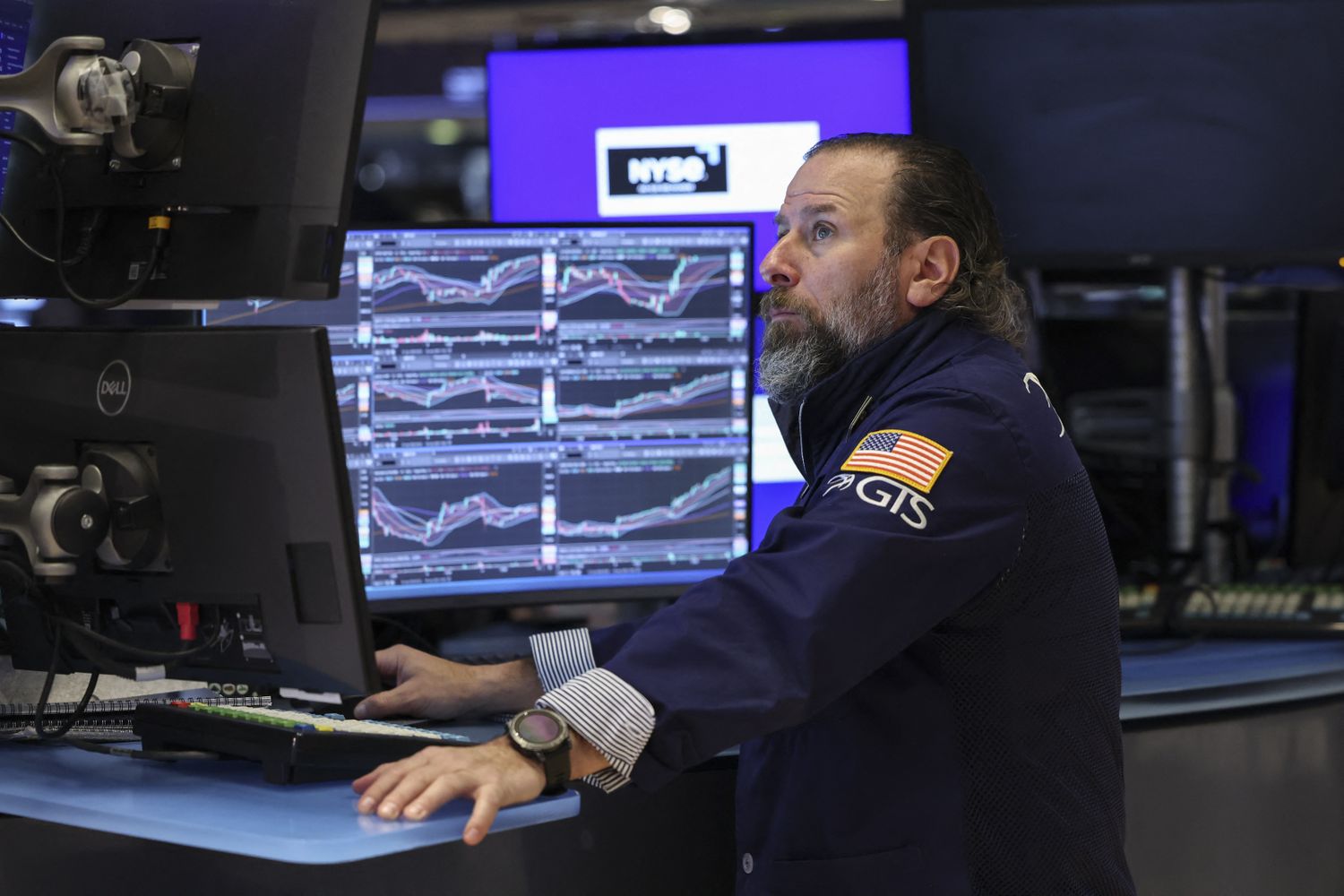 AI Could Spell Trouble for Software. These Experts Say to Avoid One Stock In Particular