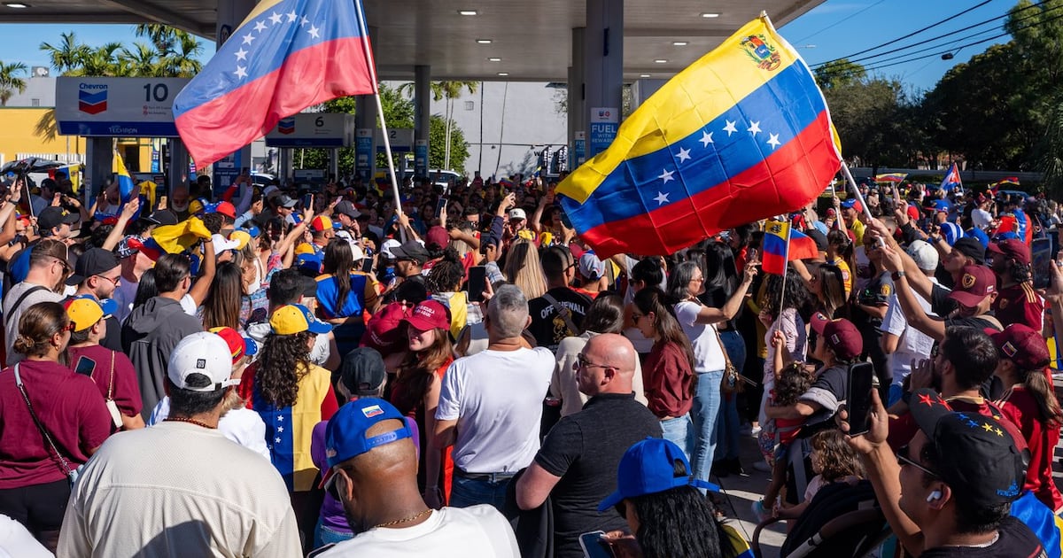 Oil prices rise after Maduro news