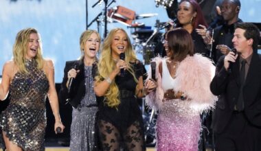MusiCares: Mariah Carey performs